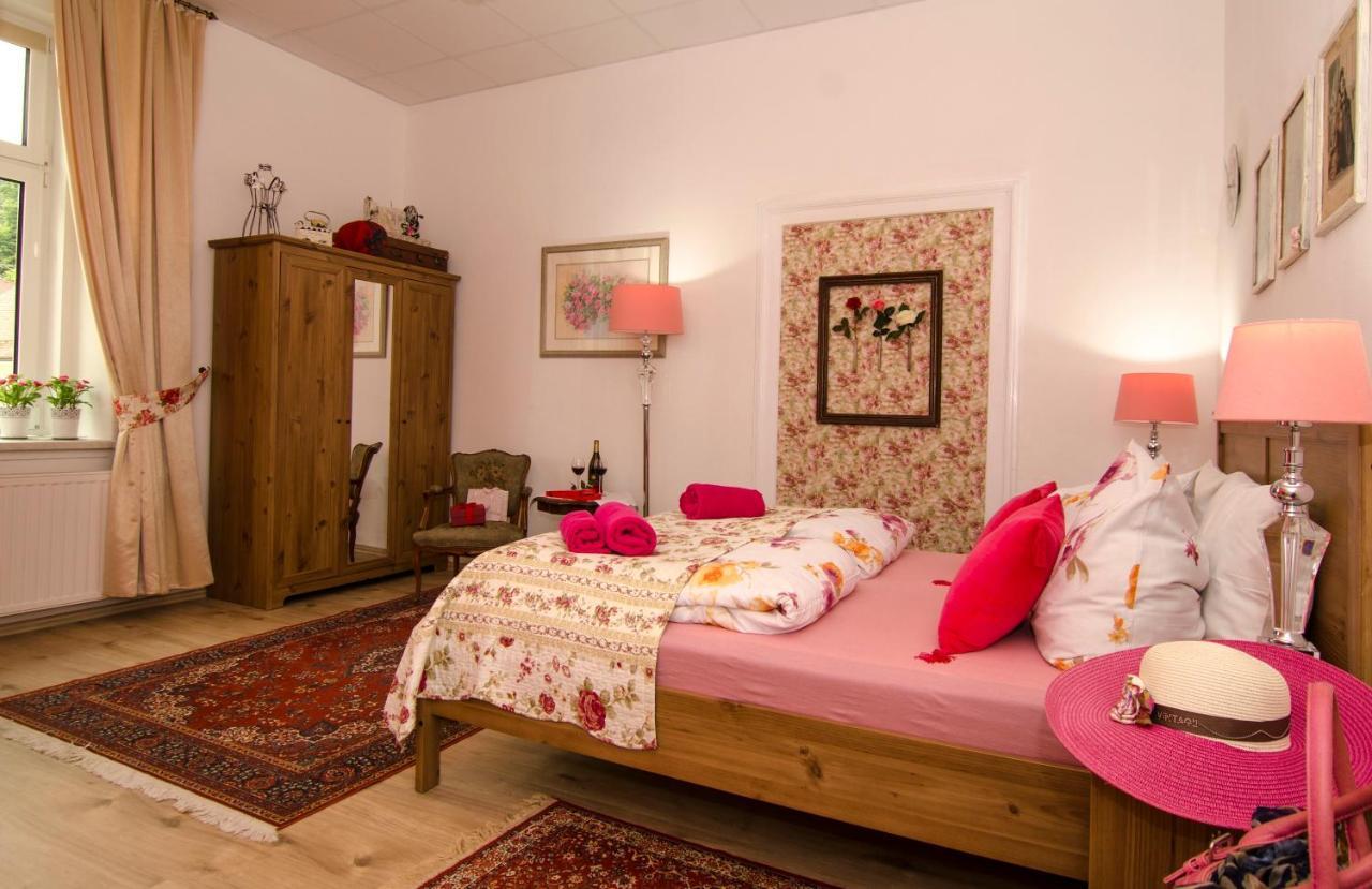 Trubarjev Art Boutique Hotel Lasko ภายนอก รูปภาพ